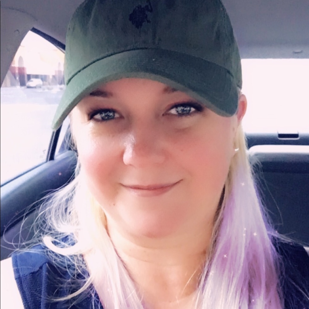 Meet your Posher, Tiffany